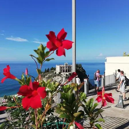 Alfonso Apartmán Tropea